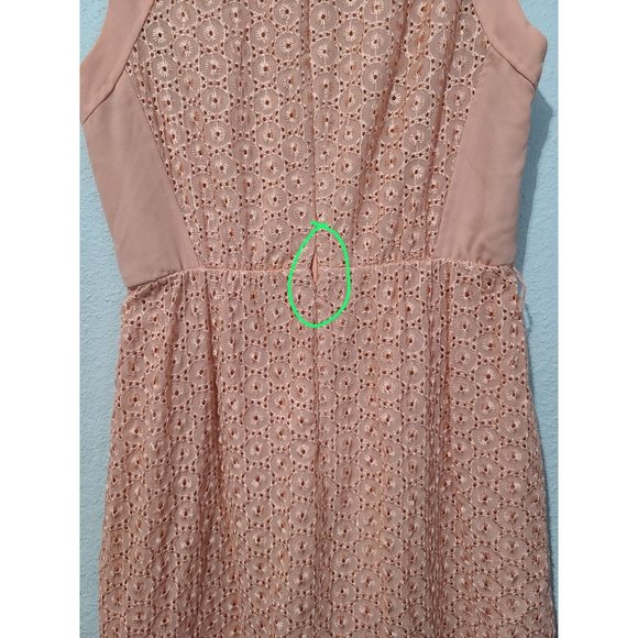 BCBG Paris Eyelet Sleeveless Dress Missing Belt/Sash Size 4 Pink Peach - Picture 3 of 6